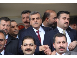 Beyazgül, “Çiçek Göndermeyin Hayır Kuruşlarına Bağışta Bulunun”