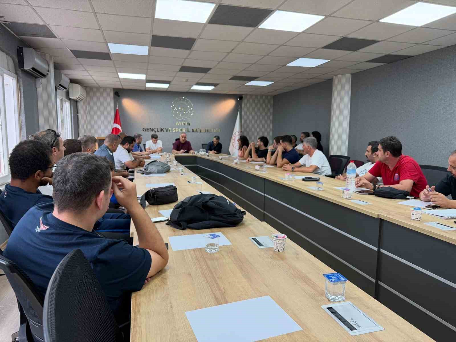 aydin-da-basketbolda-yeni-sezon-hazirliklari-masaya-yatirildi