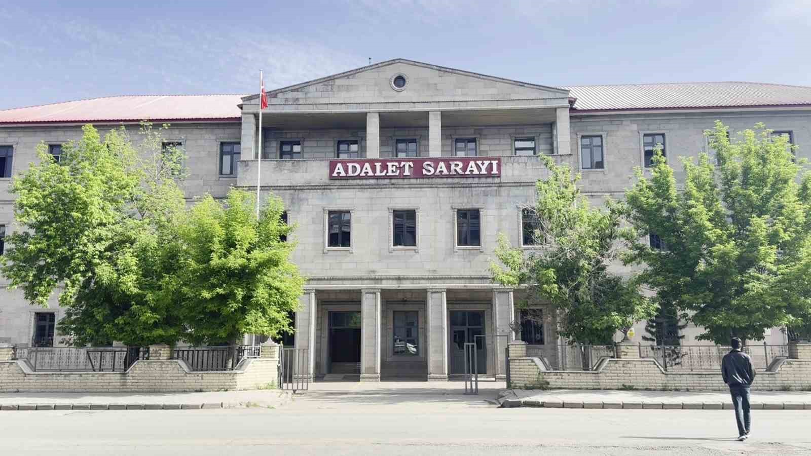 leyla-a-davasinda-anne-konustu-bu-aciyi-bana-kim-yasattiysa-iki-dunyada-da-ondan-sikayetciyim
