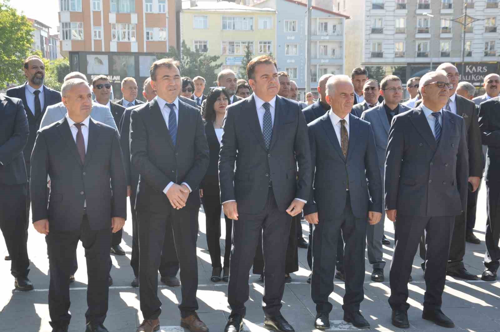 kars-ta-56-bin-863-ogrenci-ve-4-bin-89-ogretmen-icin-yeni-egitim-yili-basladi