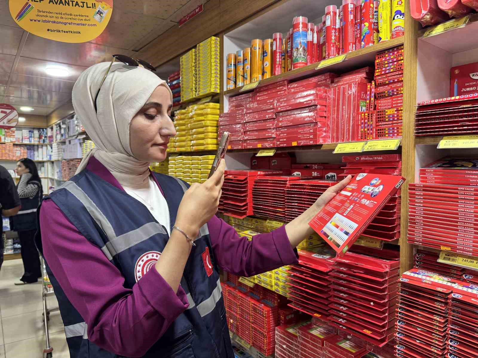 van-da-kirtasiyelerde-okul-sezonu-oncesi-denetim