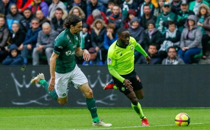 Fenerbahçe'de Skrtel'in Yerine Sırp Stoper!