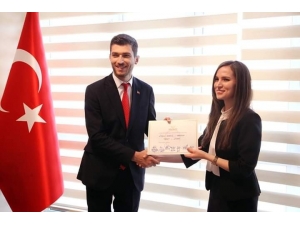 Erbaa Belediye Başkanı Ertuğrul Karagöl Mazbatasını Aldı.