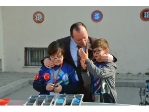 Çocuklar Kongre Yaptı