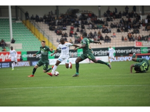Spor Toto Süper Lig: Aytemiz Alanyaspor: 0 - Bursaspor: 0 (İlk Yarı)