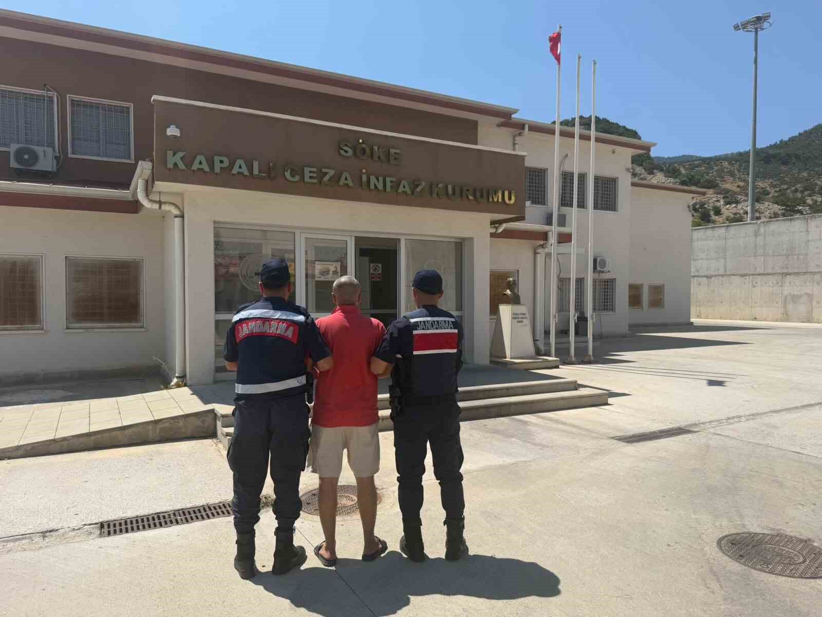 hirsizlik-sucundan-aranan-sahis-kusadasi-nda-yakalandi
