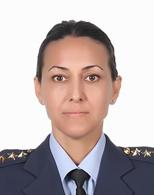 albay-ozlem-karapinar-turk-hava-kuvvetleri-nin-ilk-kadin-pasasi-oldu