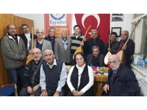 Eskişehirli Şairler Ve Ozanlar Şiir Ve Türkülerini ‘Polisler’ İçin Seslendirdi