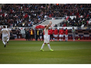 Tjaronn Chery Sivas’ı Boş Geçmiyor