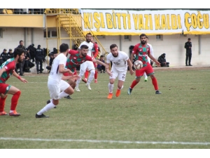 Bayburt Evinde Berabere Kaldı