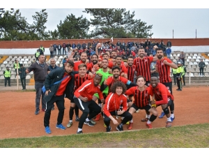 2018-2019 Sezonunun Futboldaki İlk Şampiyonu Yozgatspor Oldu