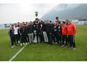 Şampiyon Kupasını Başkan Ergün’ün Elinden Aldı