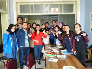 İşaret Dili Sınıfı Öğretmen Ve Öğrencileri Kitap Bağışında Bulundu