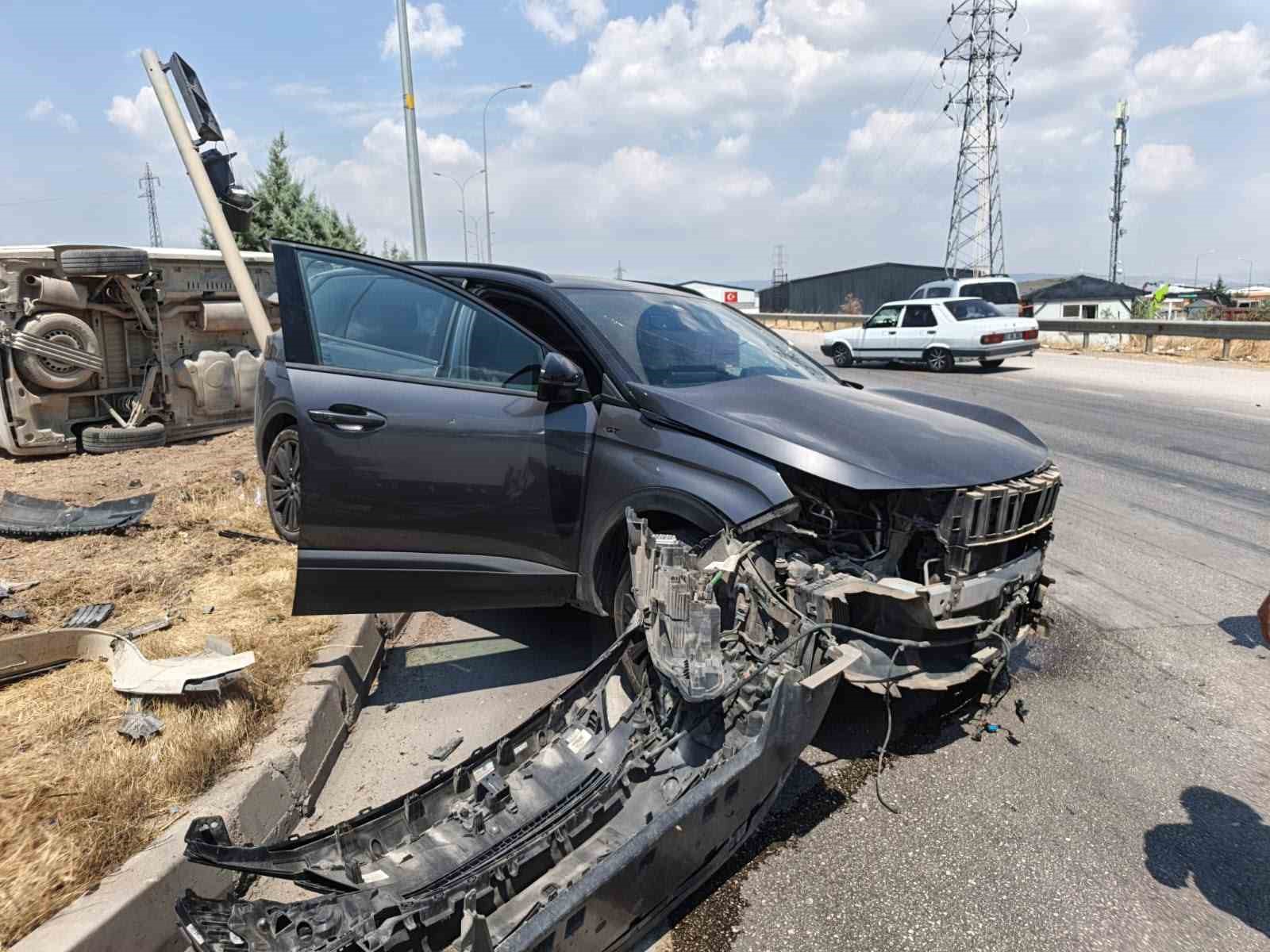 kahramanmaras-ta-trafik-kazasi-3-yarali