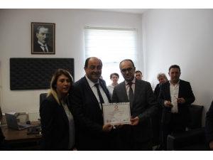 Demirtaş, Başol Ve Belediye Meclis Üyeleri Mazbatalarını Aldı