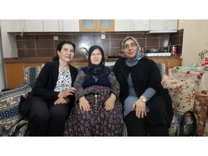 Vali Şentürk’ün Eşinden Şehit Ailelerine Ziyaret