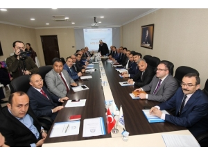 Başkan Büyükgöz Müdürleri Topladı