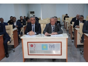 Chp’den İstifa Ederek İyi Parti’ye Geçtiler