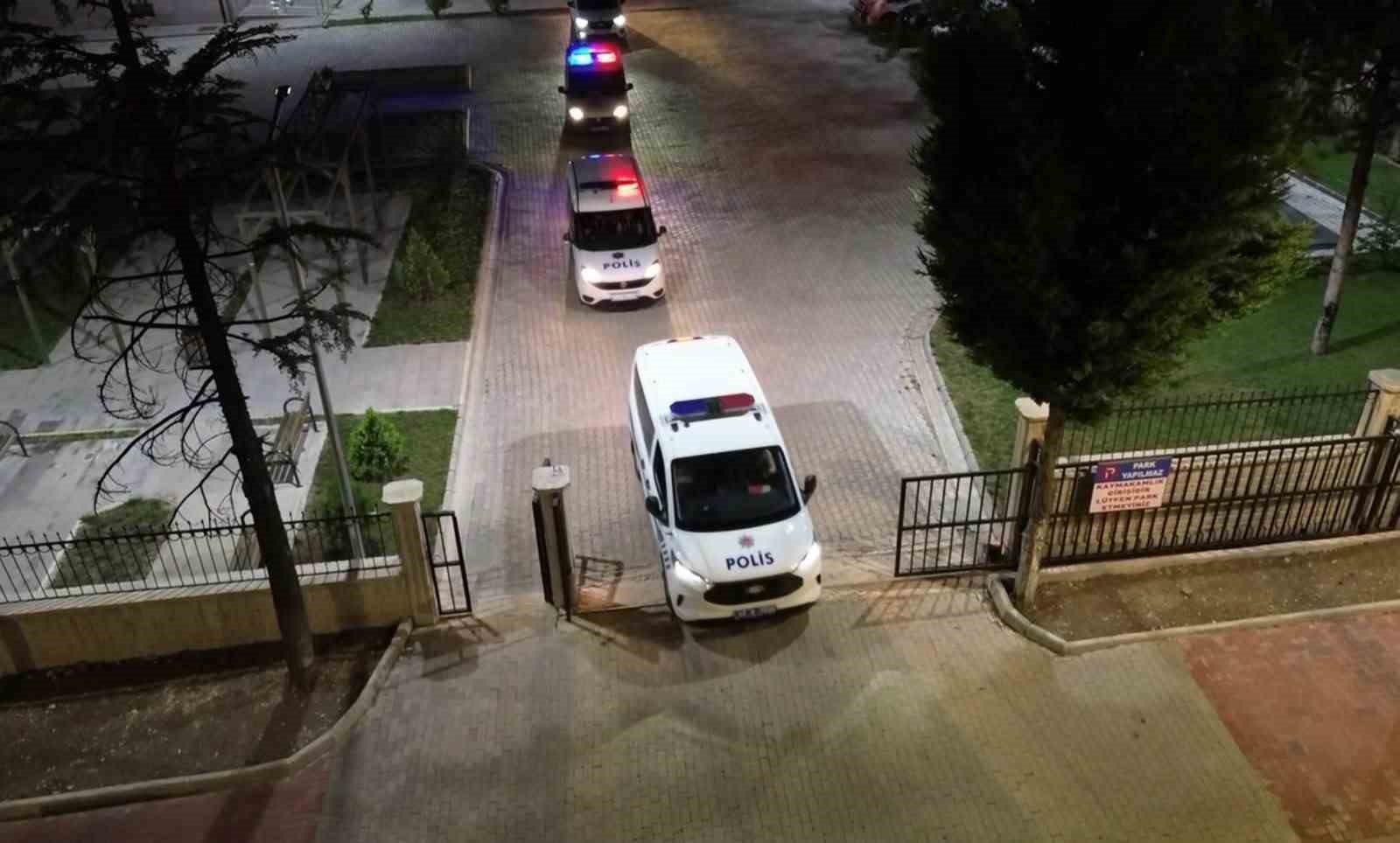 kutahya-merkezli-uyusturucu-operasyonu-24-gozalti