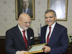 Başkan Murat Aydın Göreve Başladı