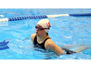 Down Sendromlu Milli Yüzücü Çağla’dan Şampiyonada Başarı