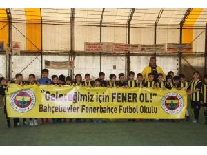 Fenerbahçeli Küçük Sporculardan Büyük Destek