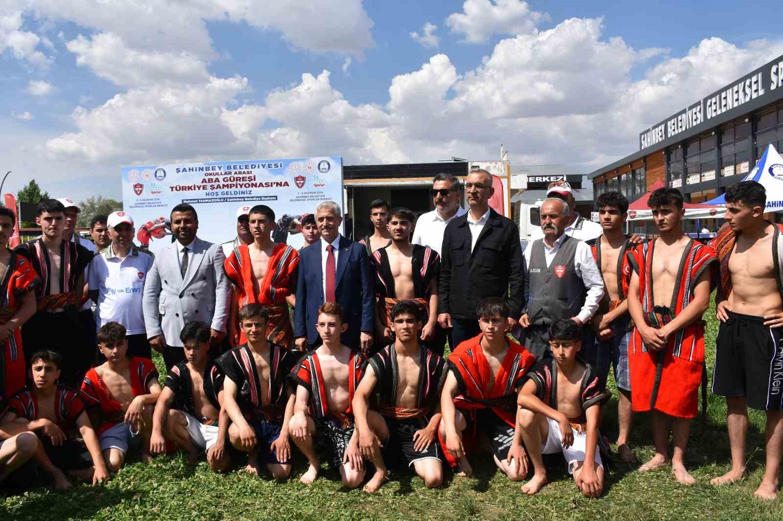 okul-sporlari-aba-guresi-turkiye-sampiyonasi-sahinbey-de-basladi
