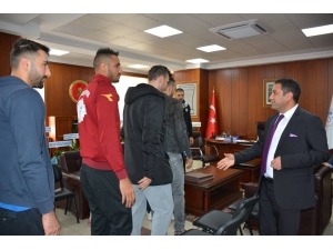 Başkan Ekinci Voleybolcuları Kabul Etti