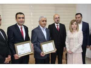 Mazbatalarını Almaya Baba Ve Oğlu Birlikte Geldiler