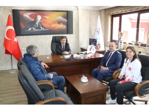 Demir’den Başarılı Sporcuya Altın Ödülü