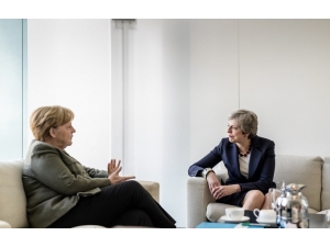 İngiltere Başbakanı May, Merkel’den Destek Alamadı