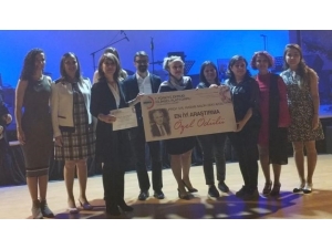 Hitit Üniversitesi Tıp Fakültesi Öğretim Üyelerine Ödül