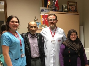 50 Yıllık Evli Çiftin Vefa Ve Sevgi Örneği Duygulandırdı