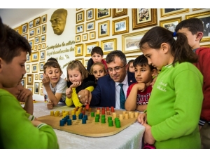 Taşköprü’de 2. Zeka Geliştirici Ahşap Akıl Oyunları Sergisi Başladı