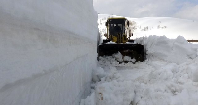 Bir Kentimiz Kara Teslim! Ekipler, Günde En Fazla 1 Kilometre İlerleyebiliyor