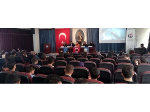 Gaün Öğrencilerinden Doğu Türkistan Dil, Kültür, Sanat Ve Edebiyat Paneli