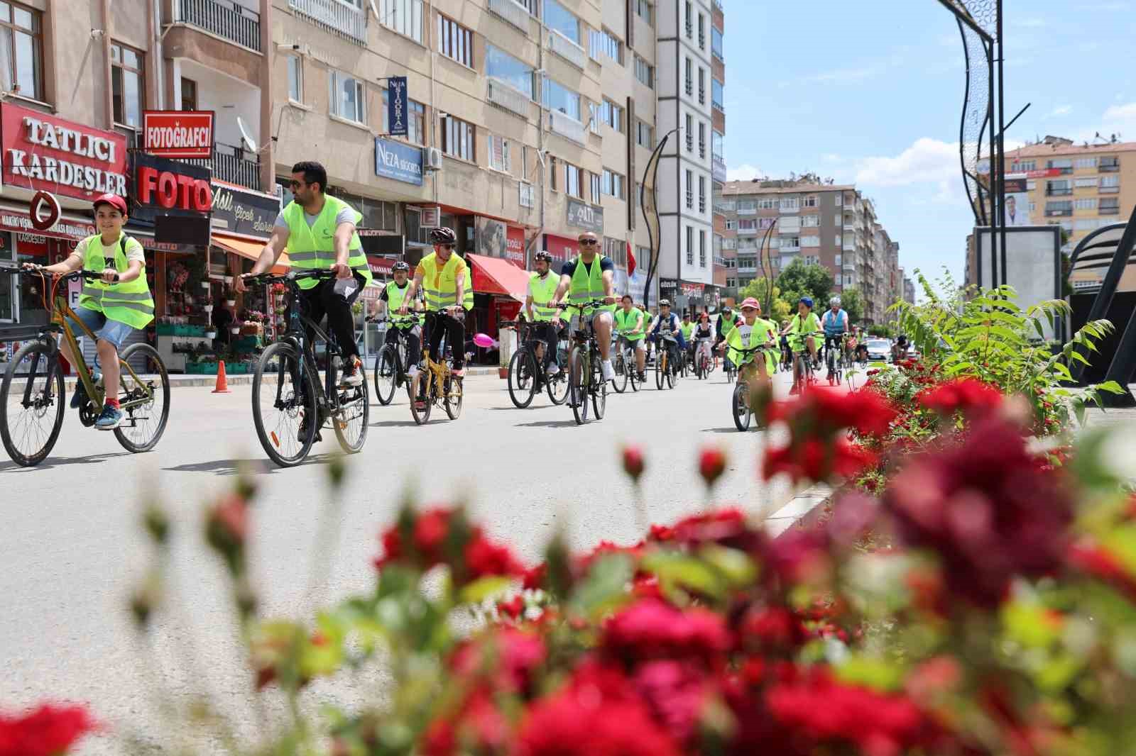 pedallar-saglik-icin-cevrildi