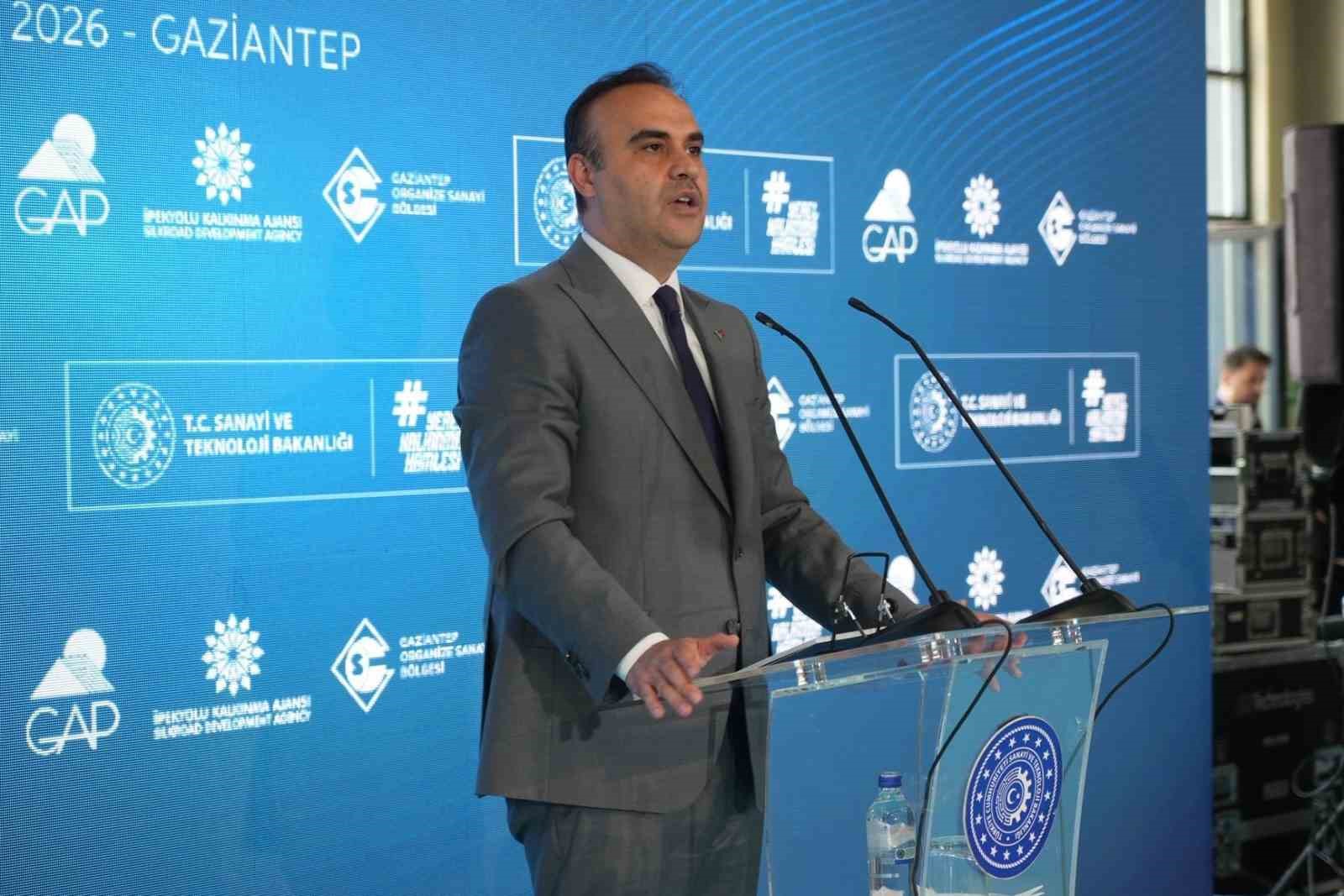 bakan-kacir-artik-guven-veren-istikrar-ureten-ve-kalkinma-yolculugunu-kararlilikla-surduren-bir-turkiye-var