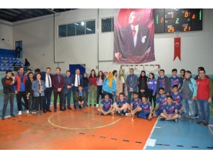 Voleybol Ve Masa Tenisi Turnuvaları Sona Erdi