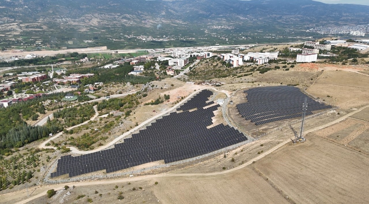 togu-kampusunun-elektriginin-tamami-gunesten-karsilaniyor