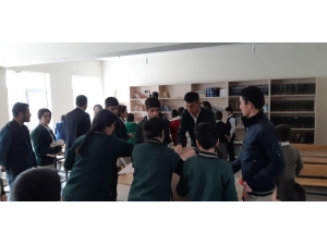 İran Sınırındaki Güvenli Köyüne 500 Kitap Desteği