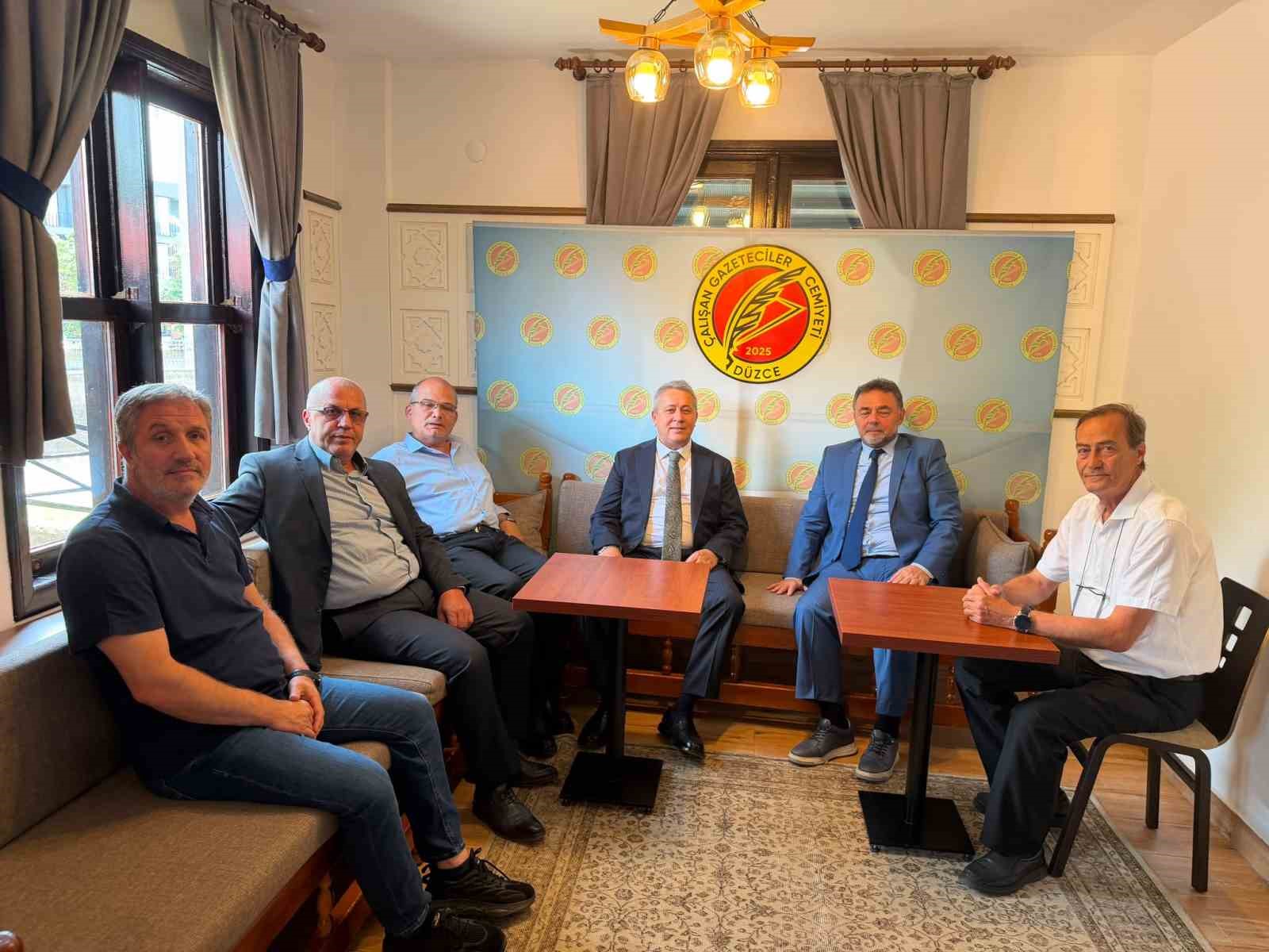 baskan-tasli-dan-gazeteciler-cemiyeti-ne-24-temmuz-ziyareti