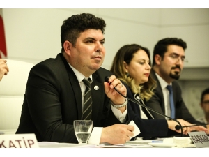 Buca Belediye Meclisi Kılıç Başkanlığında Toplandı