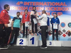 Uluslararası Kick Boks Şampiyonasında 8 Madalya