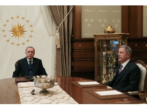 Cumhurbaşkanı Erdoğan, Bakan Akar’ı Kabul Etti