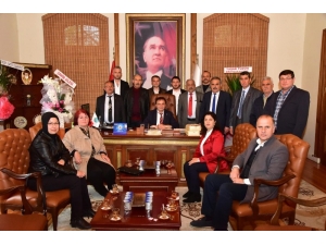 Başkan Şahin, Vatandaşları Ağırlamaya Devam Ediyor