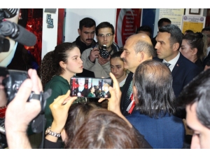 Öğrencilerden Bakan Soylu’yu Duygulandıran Sunum