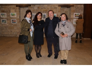 Kuşadası’nda Suluboya Resim Sergisi Açıldı