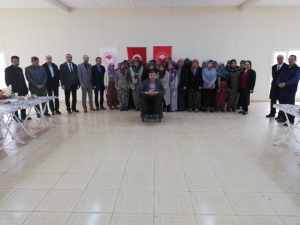 Arıcılık Kursuna Katılan 37 Bayan Kursiyer Belgelerini Aldı