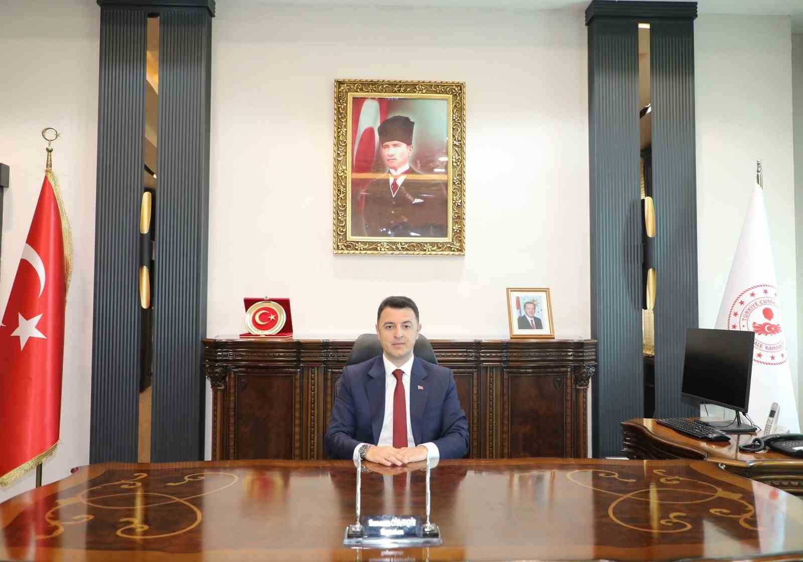 baskale-kaymakami-cihangir-goreve-basladi